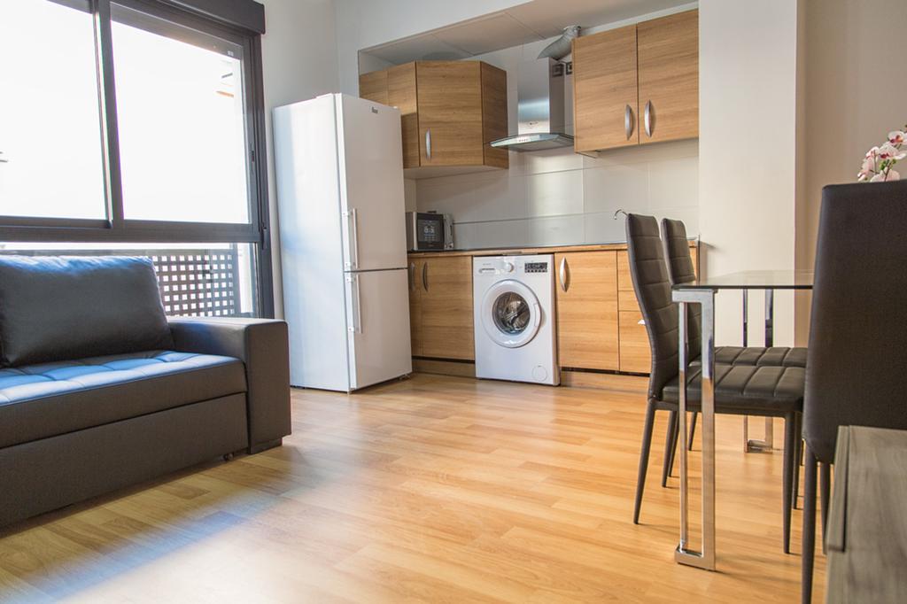 Apartamento Eursu Centro Con Piscina Малага Екстериор снимка